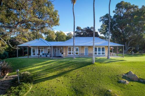 Allandale I Private Properties in Dawesville, Australia