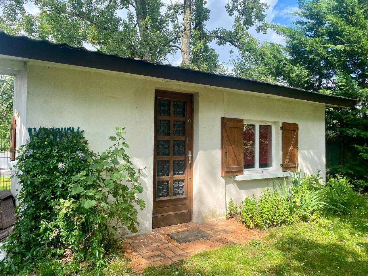 La Dependance - carbon neutral hotel in Unknown City