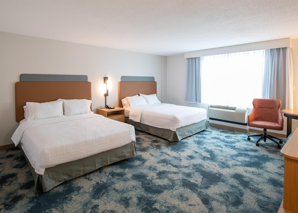 Hampton Inn Presque Isle Maine - photo 24