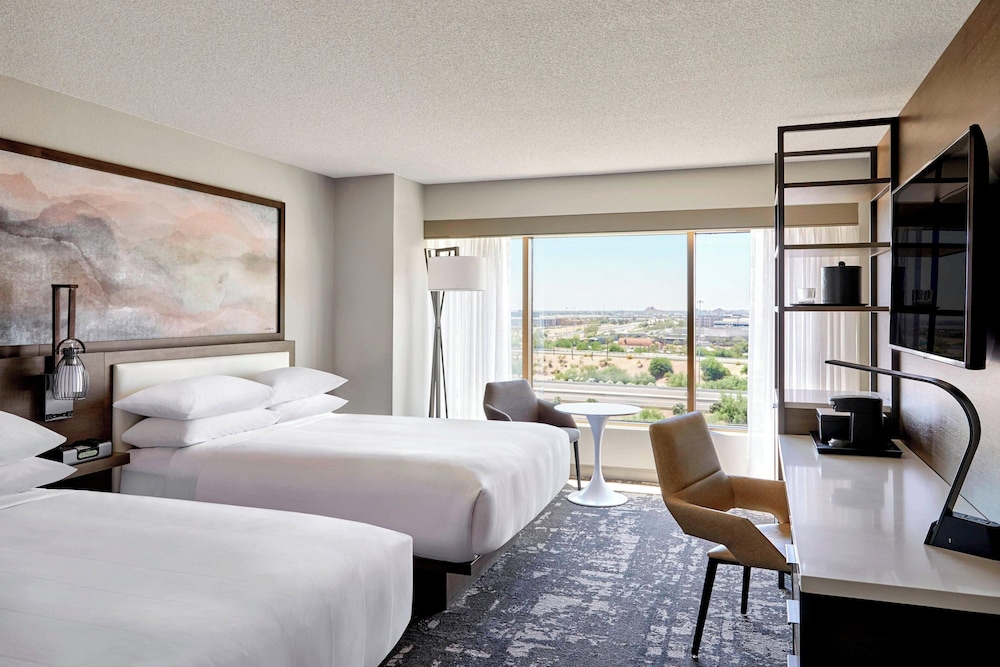 Marriott Phoenix Airport - photo 6
