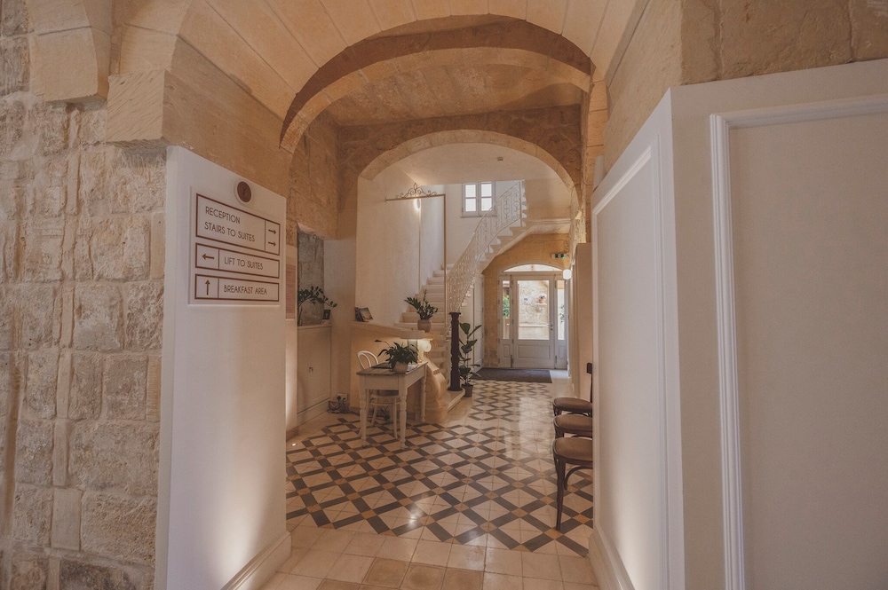 Maria Rosa Suites — Victoria — photo 4