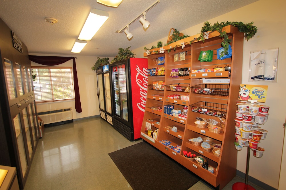 Candlewood Suites Syracuse Airport - photo 28