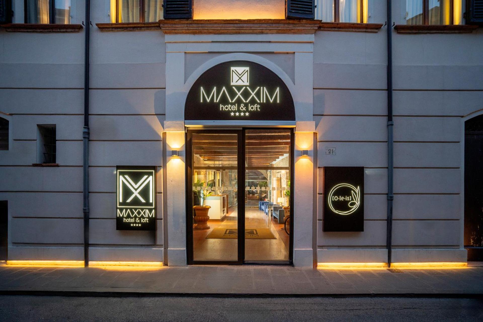 Maxxim Hotel