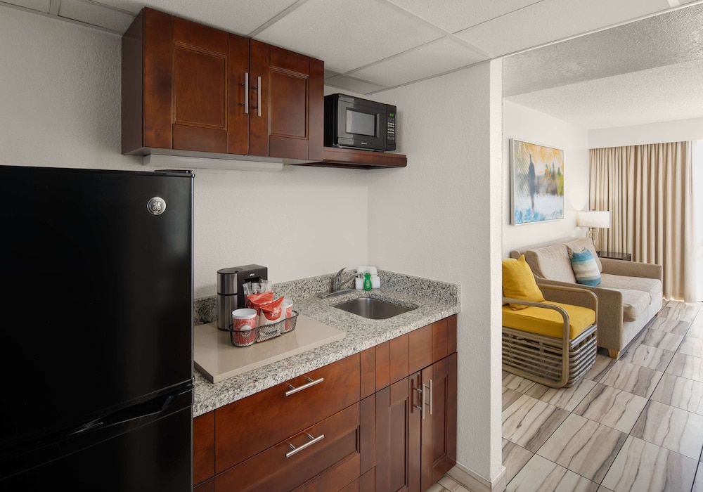 St Pete Shores Hotel - photo 16