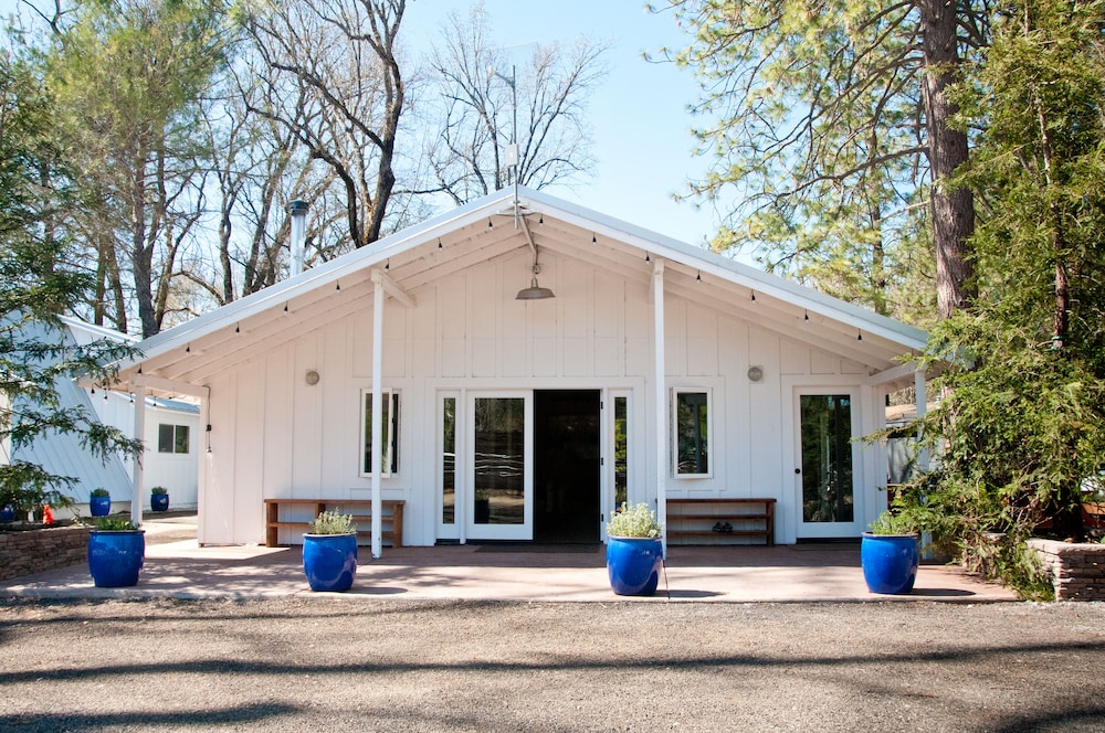 Mandala Springs Wellness Retreat Center - photo 2