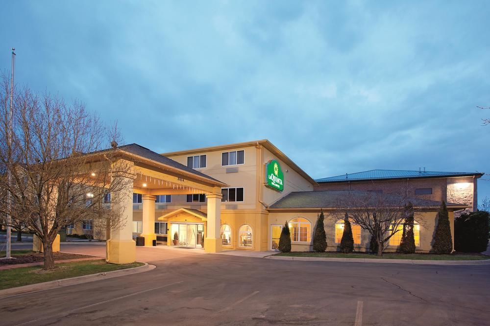 La Quinta Inn & Suites by Wyndham Castle Rock - photo 17