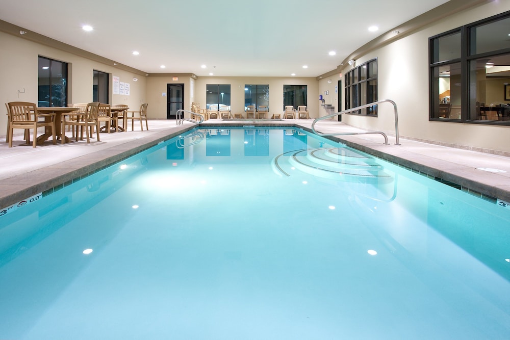 Holiday Inn Express Hotel & Suites Lander by IHG - photo 17