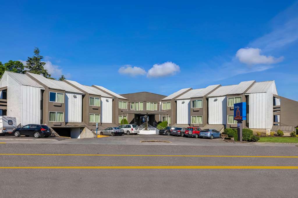 Studio 6 Portland OR - photo 3