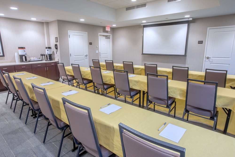 Hampton Inn by Hilton Amesbury - photo 40