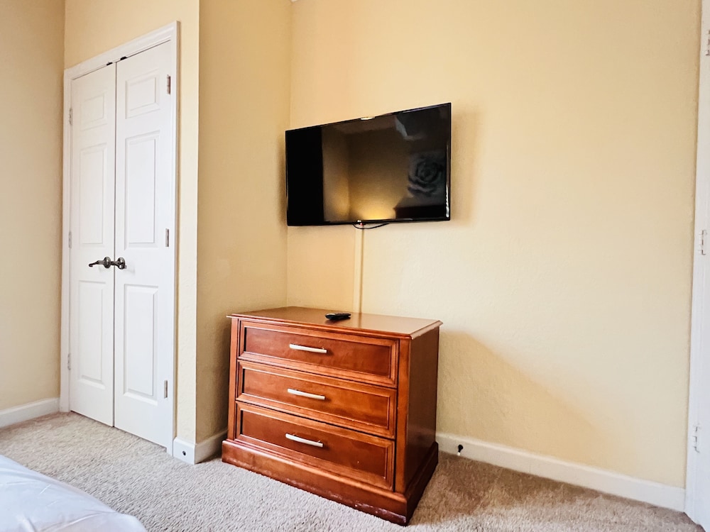 8020tt Unit 2404 Tuscana Resort 3 Bedroom Condo by RedAwning - photo 8