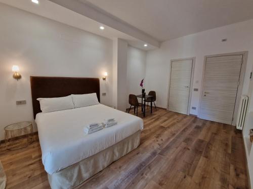 Cuma Suites — 4-Star Luxury Hotel in Rome, Italy