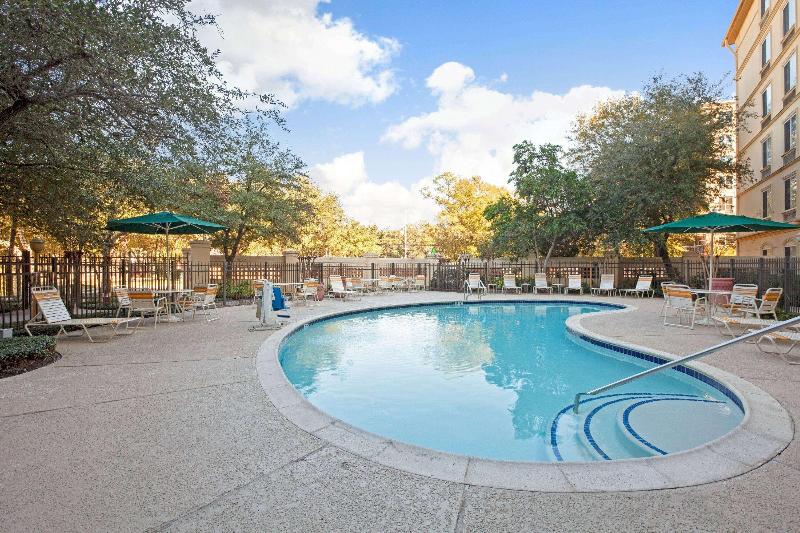 La Quinta Inn & Suites Houston Galleria Area - photo 25
