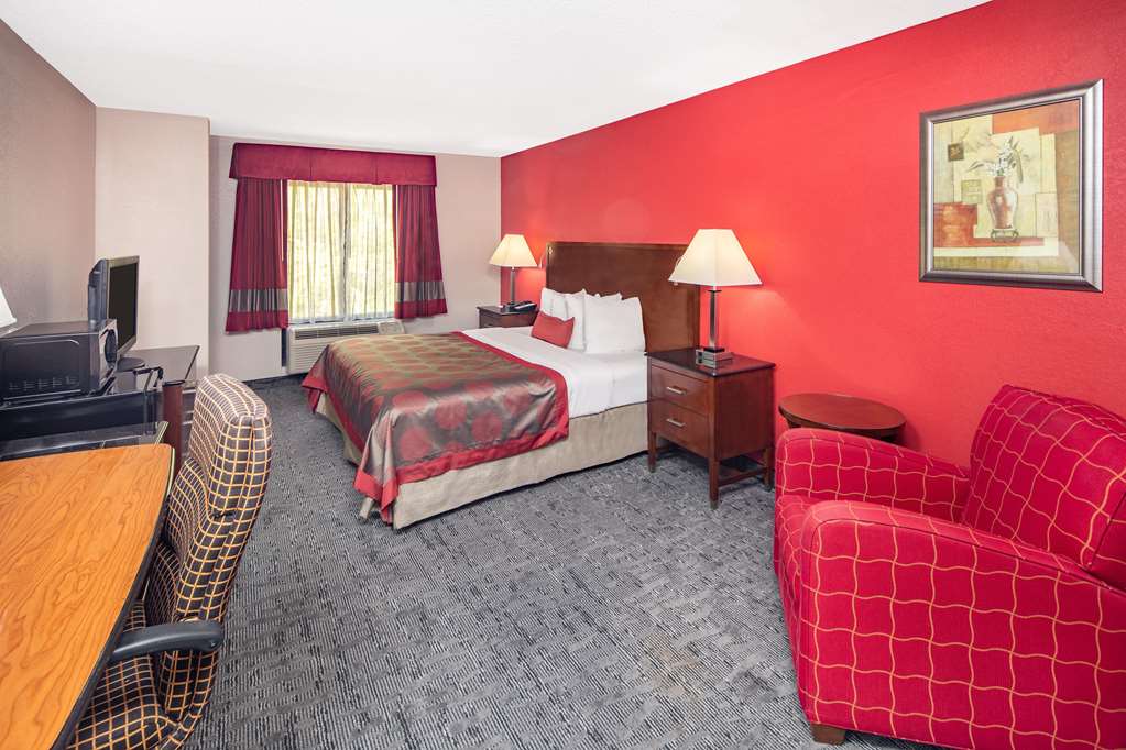 Ramada by Wyndham Alpharetta Atlanta North - photo 13