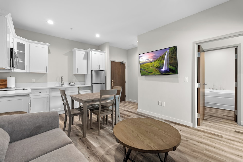 Sandpoint Hotel & Suites Downtown - photo 37