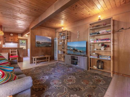 The Raccoon Shanty in Kings Beach, United States