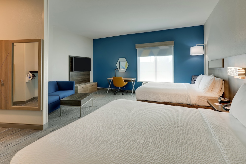 Holiday Inn Express Leland Wilmington Area by IHG - photo 18