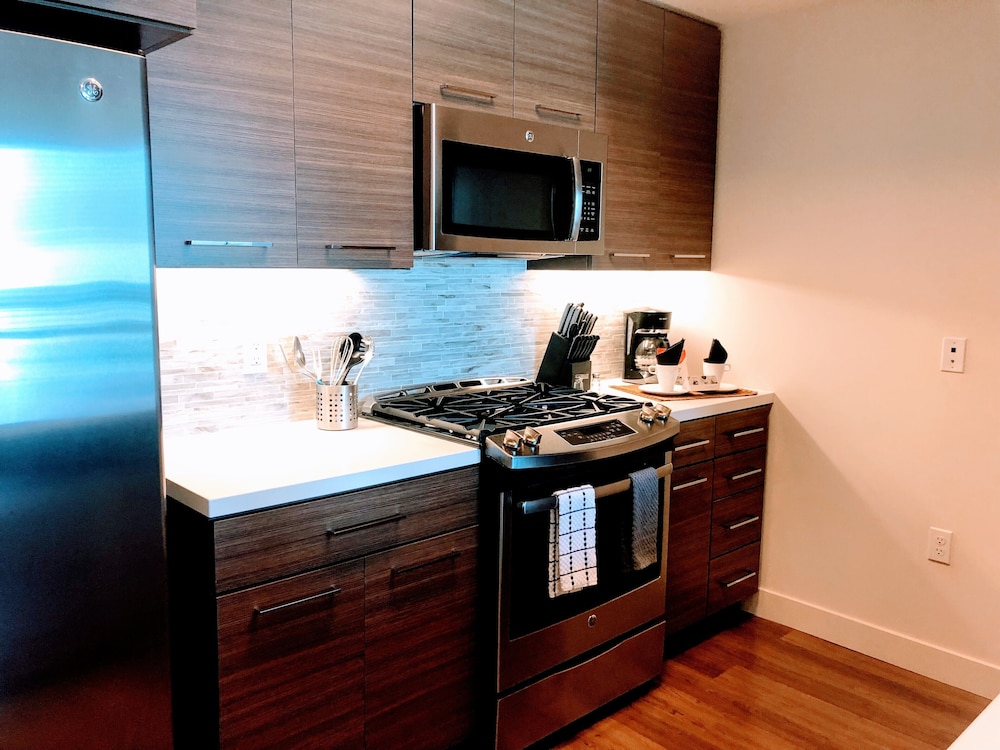 Resort Style Suites in Downtown LA - photo 22