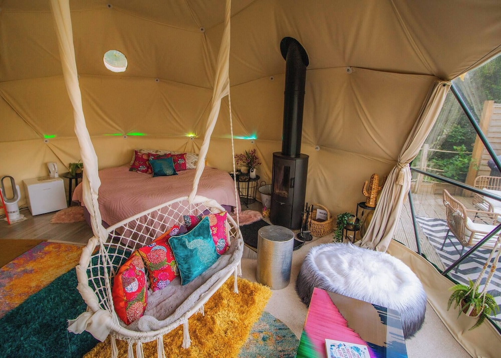 Romantic Lakeview Dome — hotel in Henfield