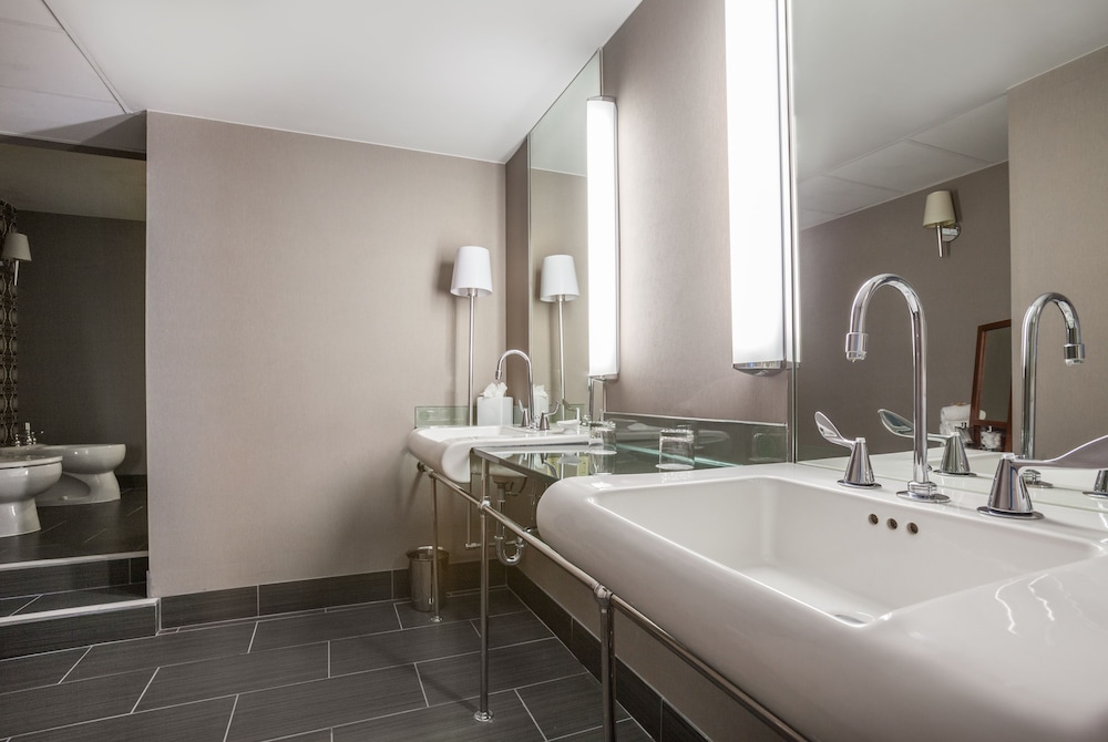 Hotel Derek - photo 20