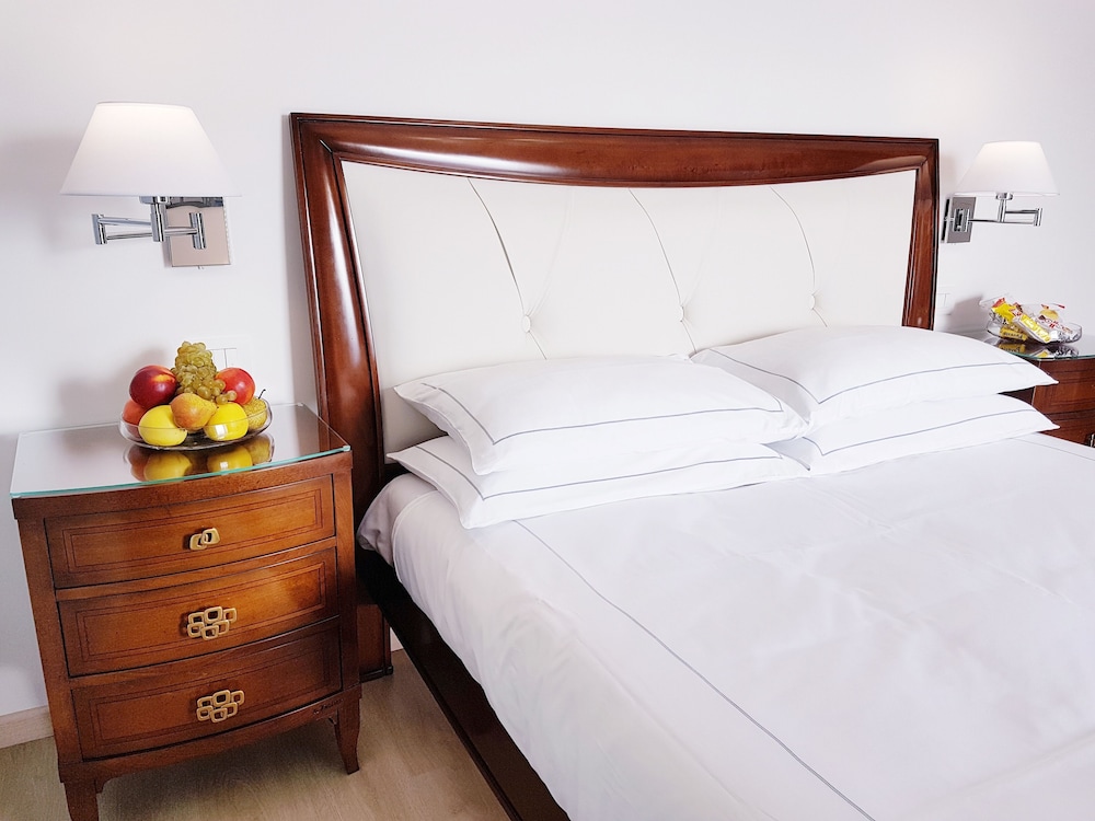Villa Bellavista Alba B&B — 4-Star Luxury Hotel in Alba, Italy