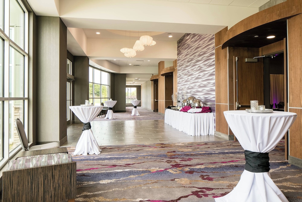 Courtyard by Marriott Omaha Bellevue Beardmore Event Center - photo 41