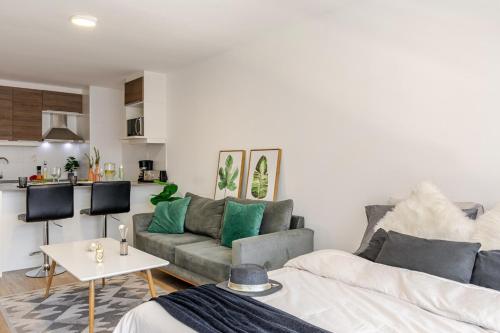 In the heart of Montevideo Modern and comfortable — 4-Star Luxury Hotel in Montevideo, Uruguay
