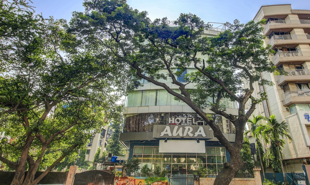 Hotel Aura Near Malad Link Road