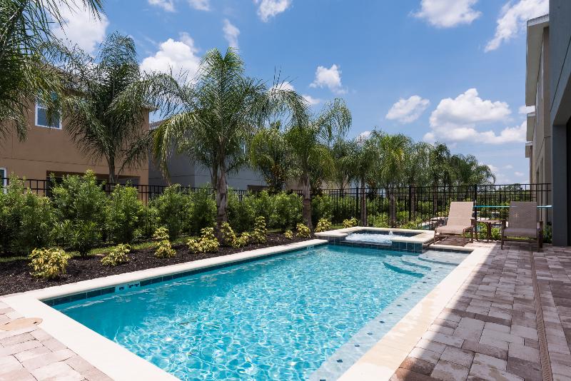 Encore Resort Vacation Homes & Waterpark - photo 26