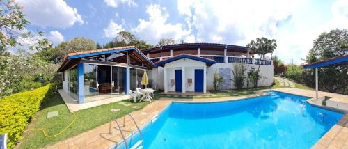 Casa Campo Tipo Fazenda — 4-Star Luxury Hotel in Mairinque, Brasil