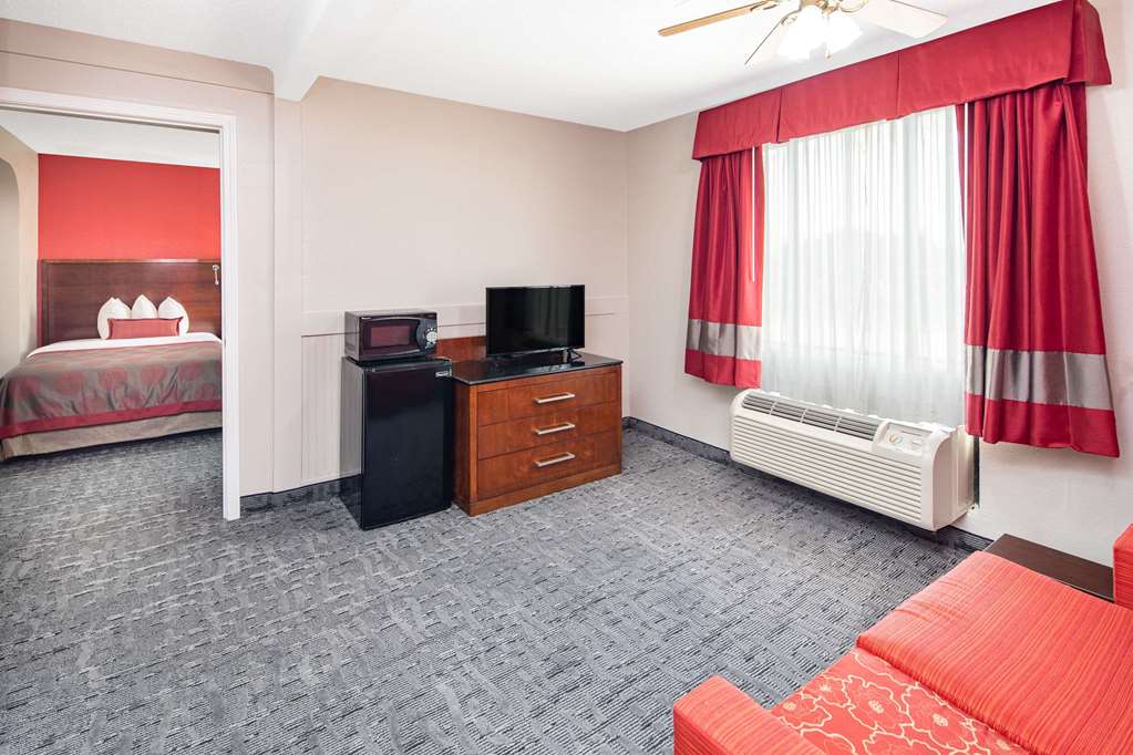 Ramada by Wyndham Alpharetta Atlanta North - photo 10