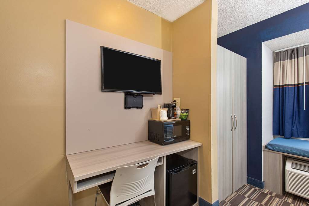 Microtel Inn by Wyndham Dry Ridge - photo 11