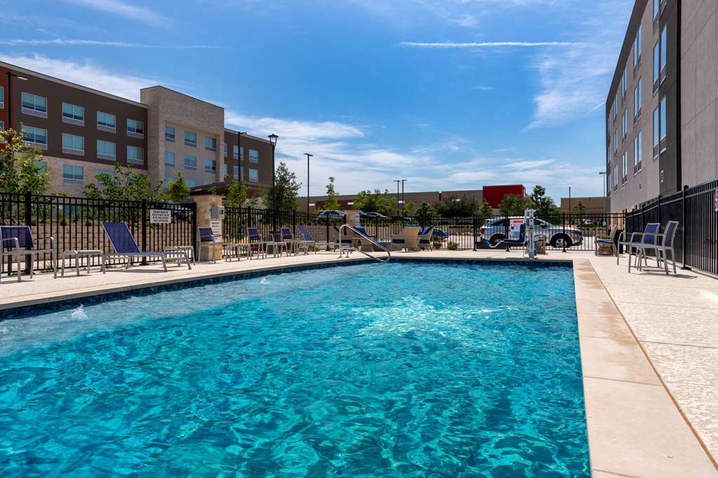La Quinta Inn & Suites By Wyndham Pflugerville - photo 14