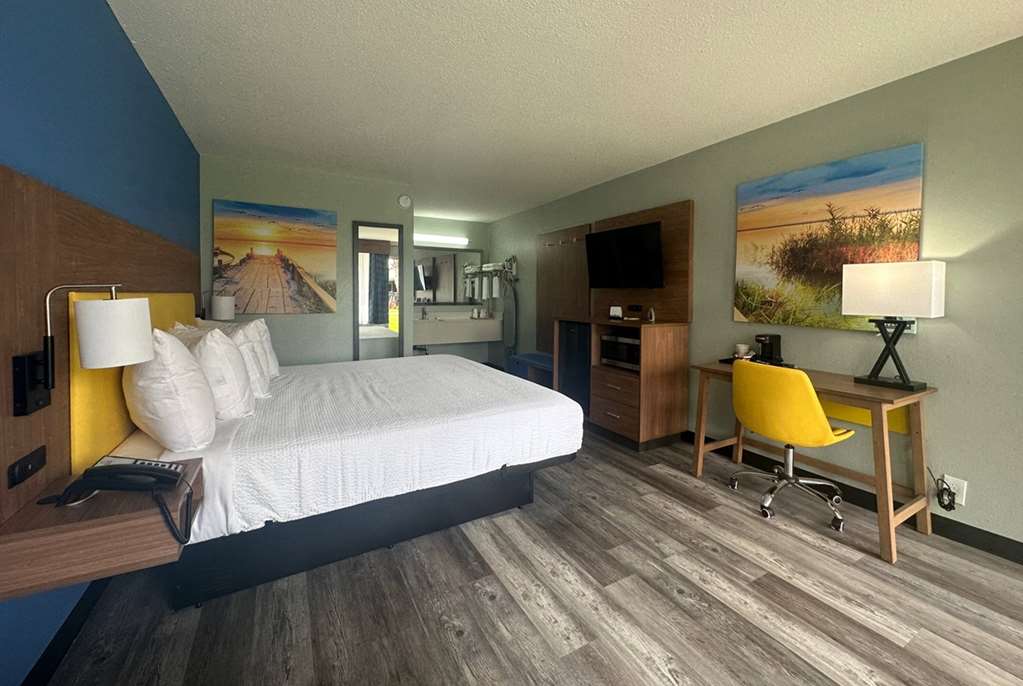 Days Inn & Suites by Wyndham Jennings - photo 22