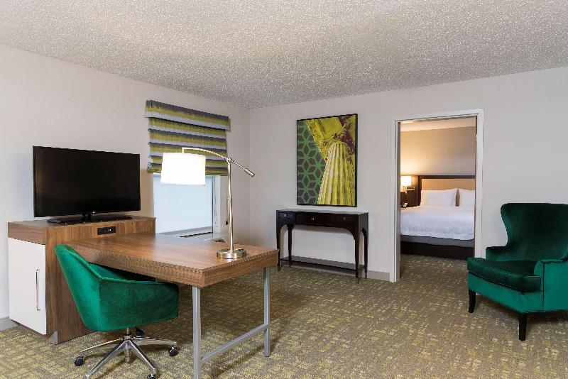 Hampton Inn & Suites East Lansing Okemos - photo 24