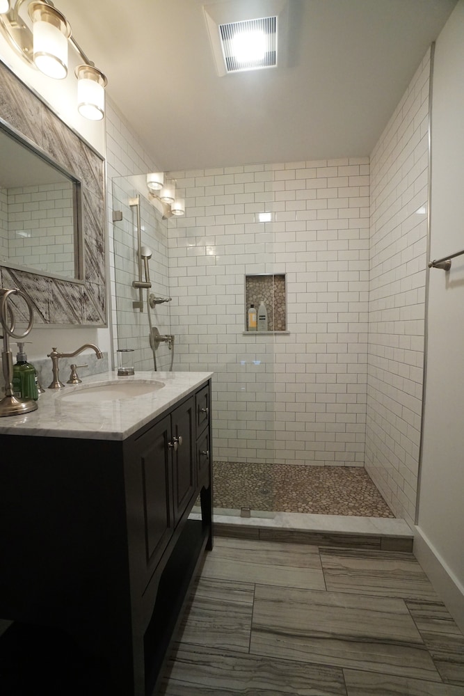 Sea Street Inn - photo 32