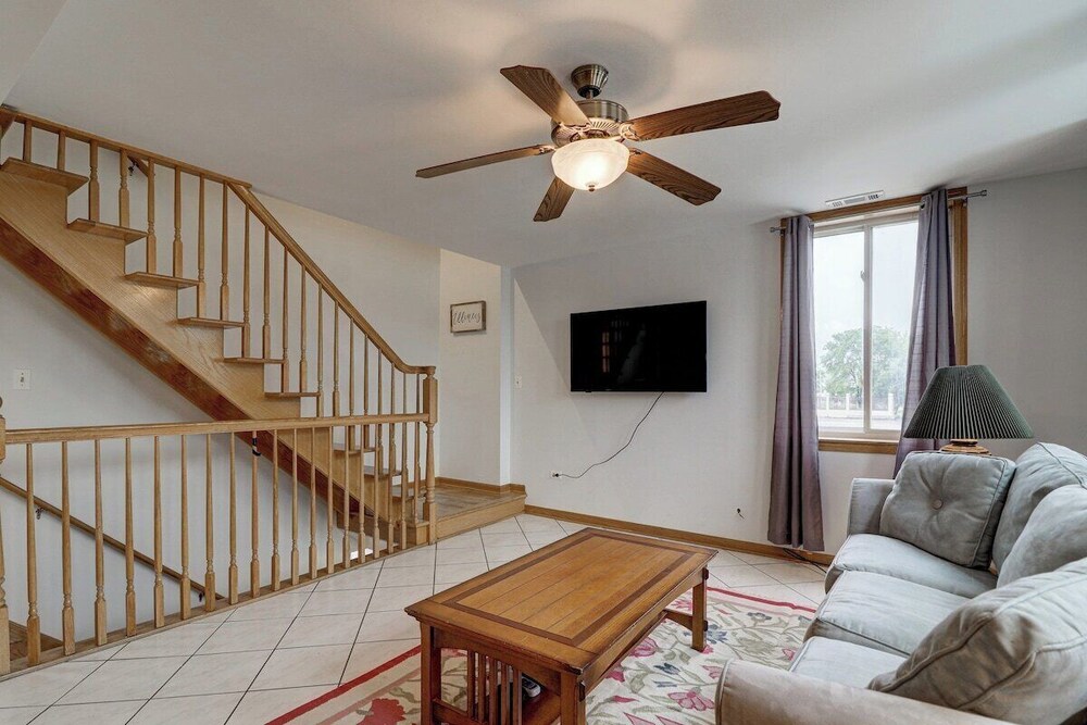 Getaway Near ORD With Great Local Amenities - photo 7