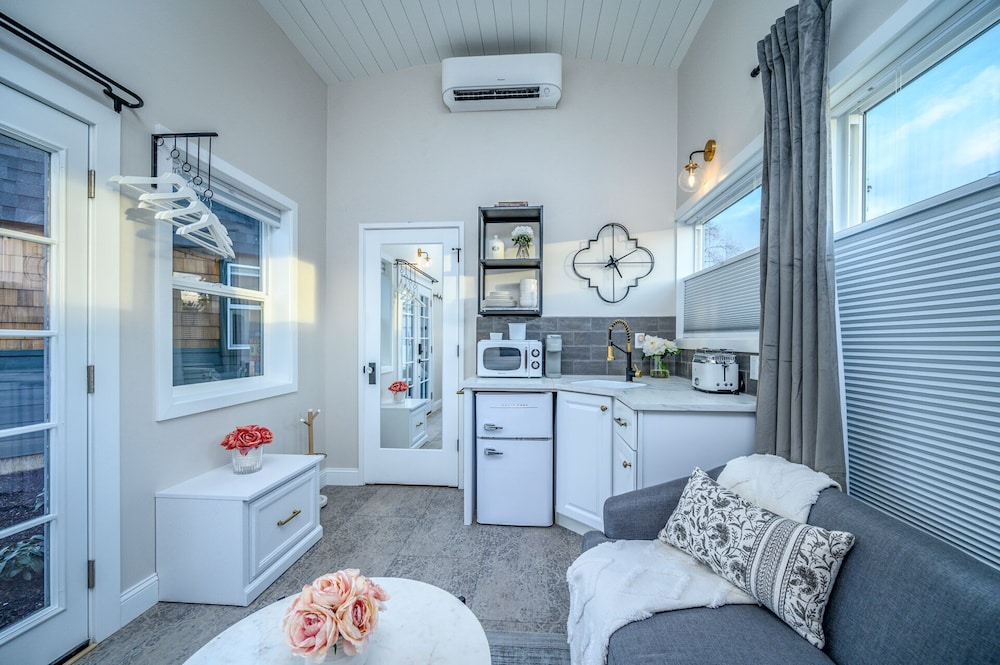 The Boutique Retreat - photo 24