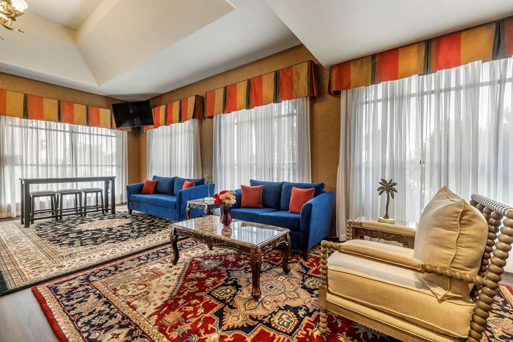 Best Western Plus South Bay Hotel - photo 2