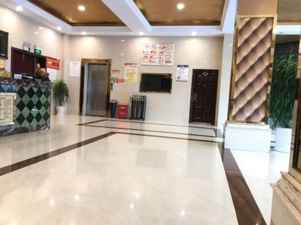 Chongqing Hotel — hotel in Qinglong