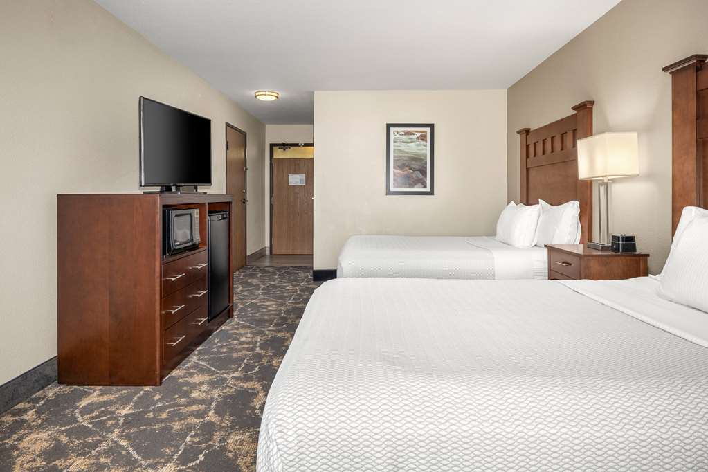 La Quinta Inn & Suites by Wyndham Grants Pass - photo 8