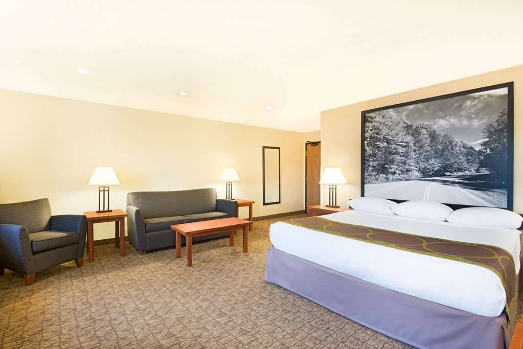 Super 8 by Wyndham Ripley - photo 10