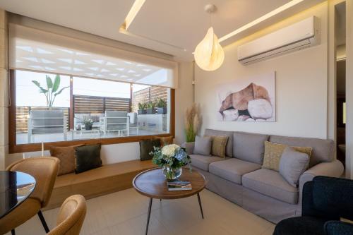 Villa in Crete with Pool & Sea Views — 4-Star Luxury Hotel in Irakleion, Greece