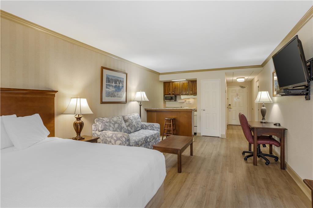Best Western PLUS Morristown Inn Florham Park - photo 7