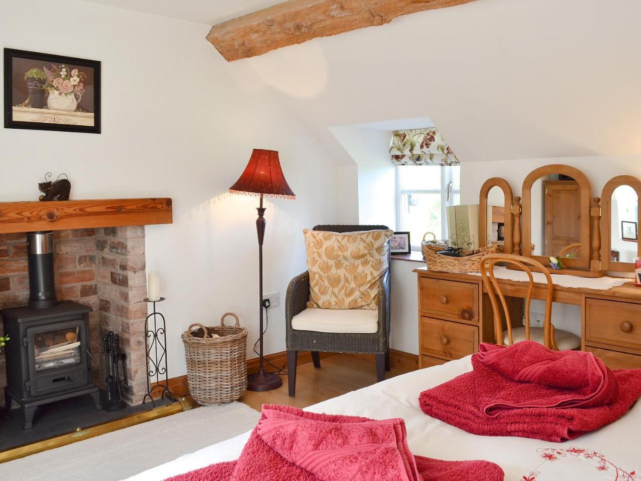 Woodhouse Cottage — Hawarden — photo 4