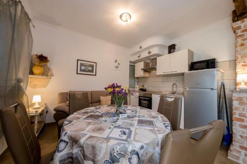 Apartman Larissa — 4-Star Luxury Hotel in Rab, Croatia