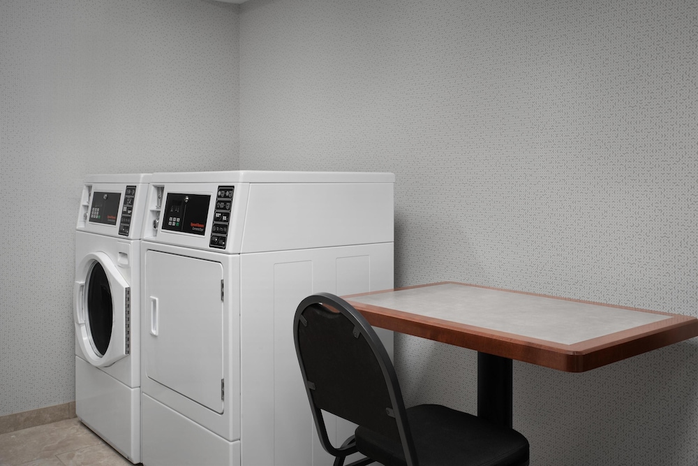 Hampton Inn & Suites Tupelo Barnes Crossing - photo 30