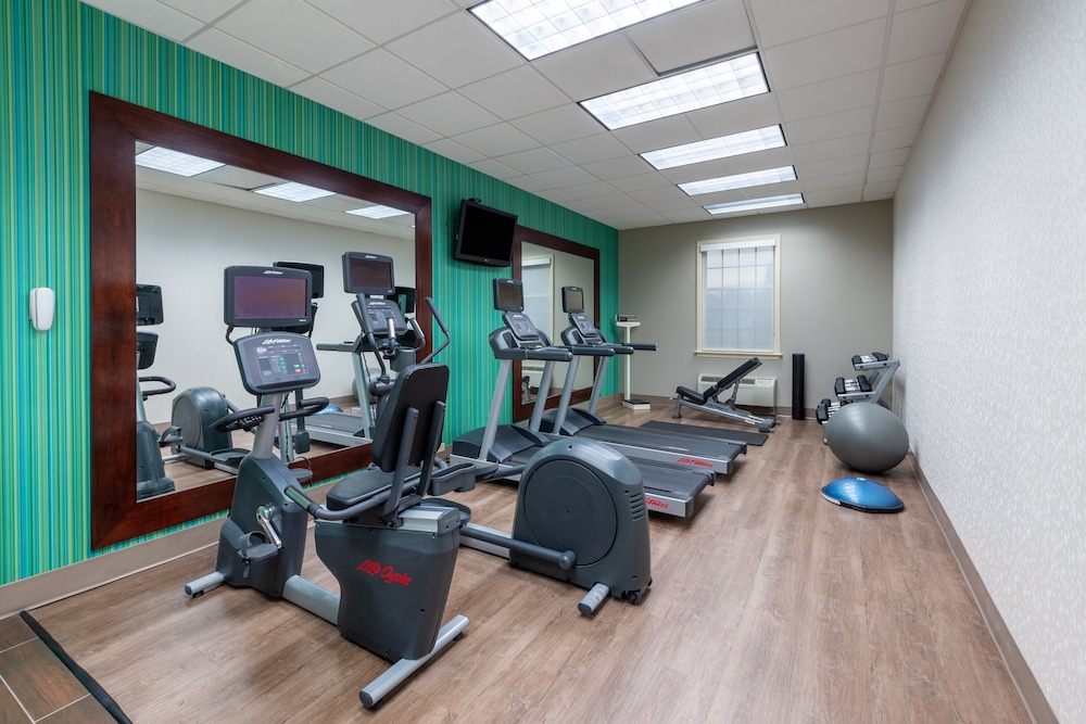 Holiday Inn Express State College at Williamsburg Square by IHG - photo 29
