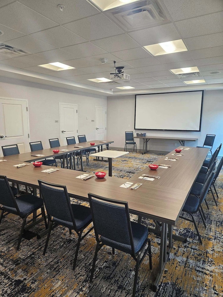 TownePlace Suites by Marriott Oshkosh - photo 26