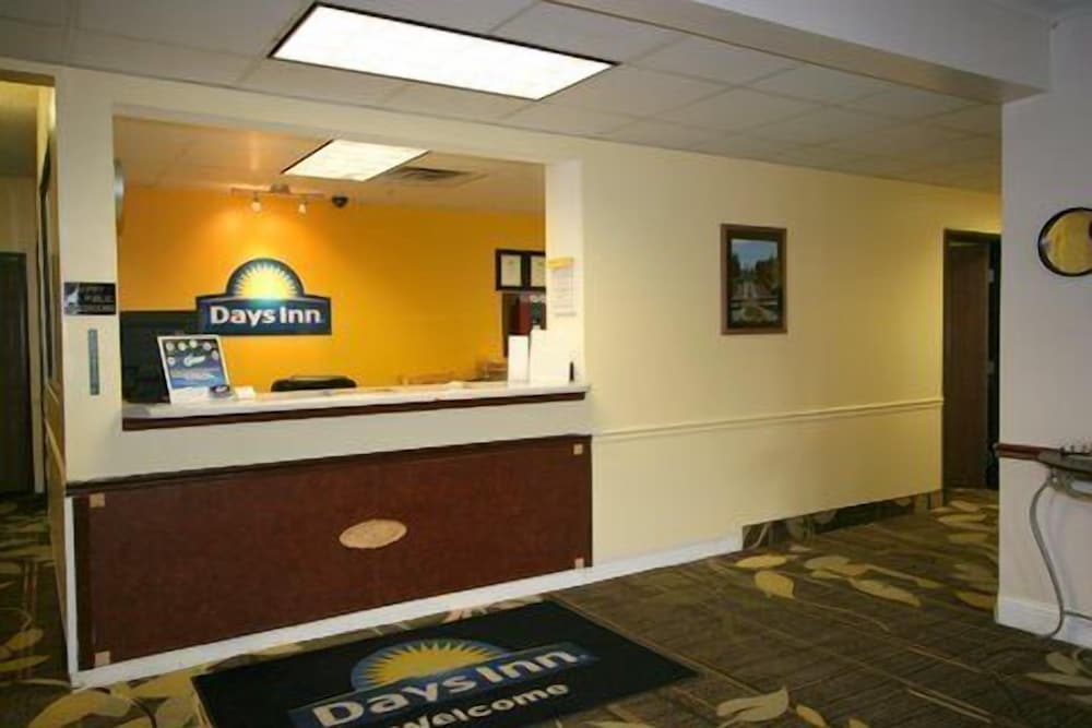 Days Inn by Wyndham Lehi - photo 4