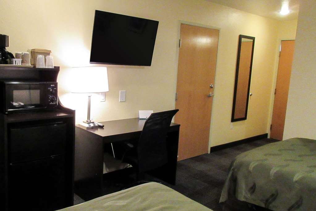 Quality Inn & Suites near NAS Fallon - photo 9
